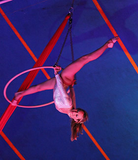 Anke on the aerial hoop