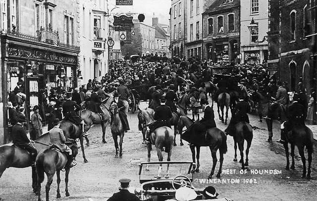 Crowds gathering in the High Street preparing for the Meet of the Hounds 1902